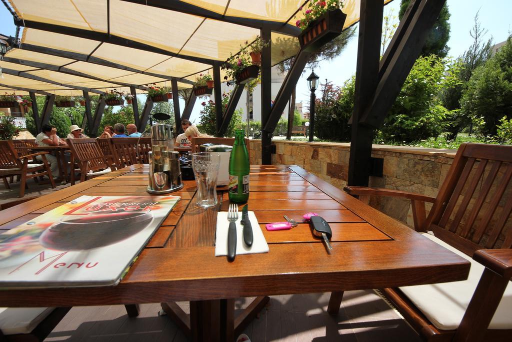 Menada Luxor Apartments Свети-Влас Экстерьер фото