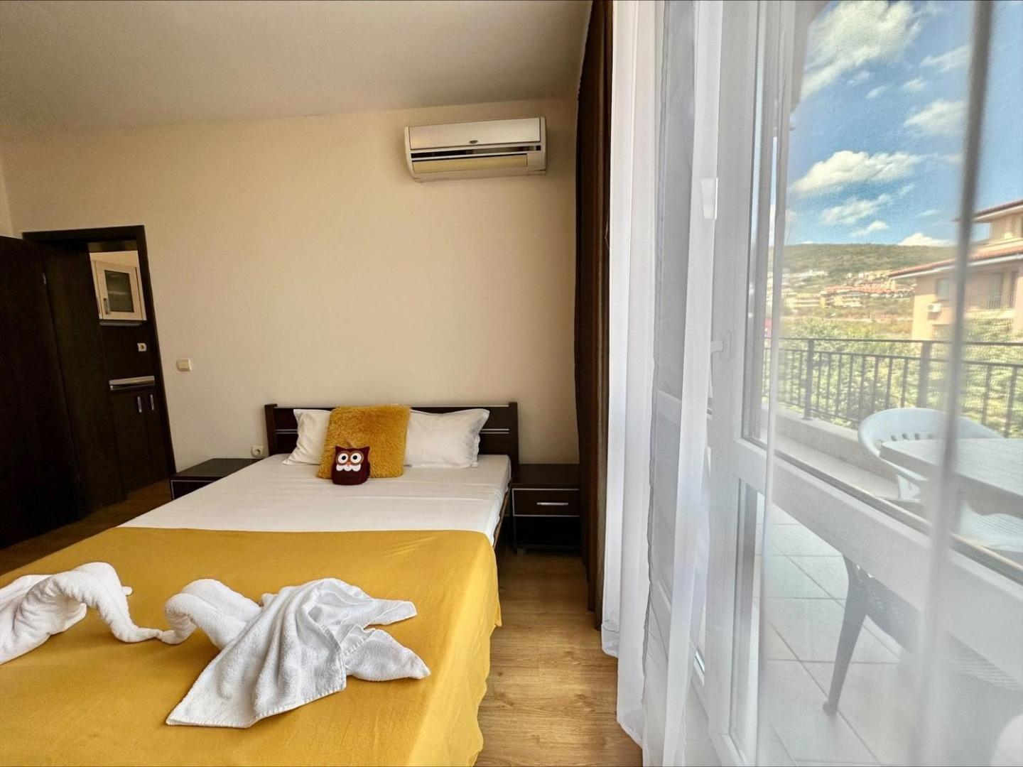 Menada Luxor Apartments Свети-Влас Экстерьер фото