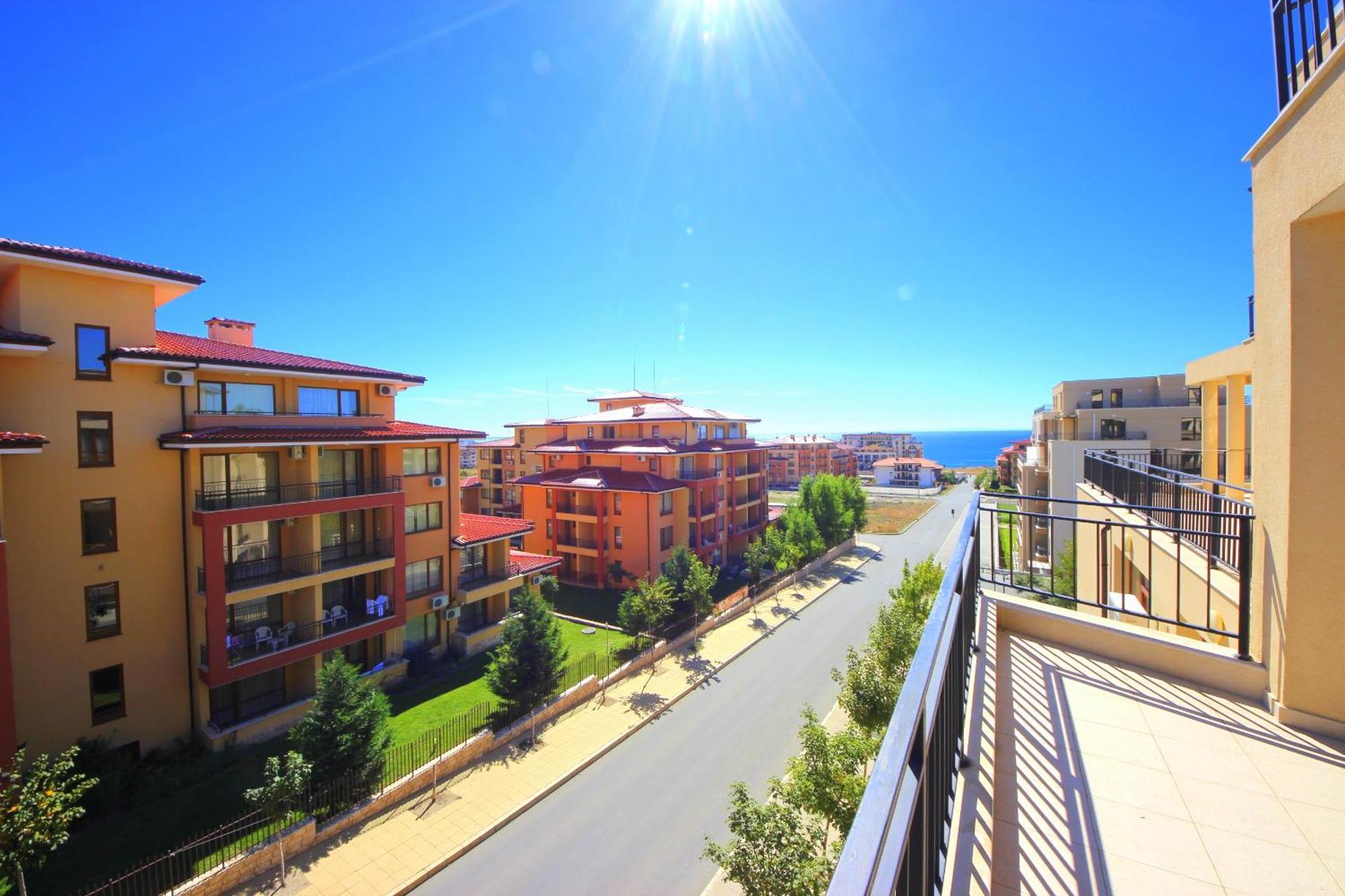 Menada Luxor Apartments Свети-Влас Экстерьер фото