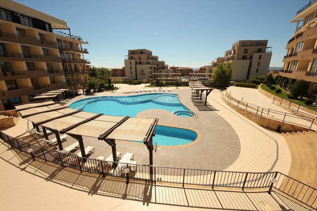Menada Luxor Apartments Свети-Влас Экстерьер фото