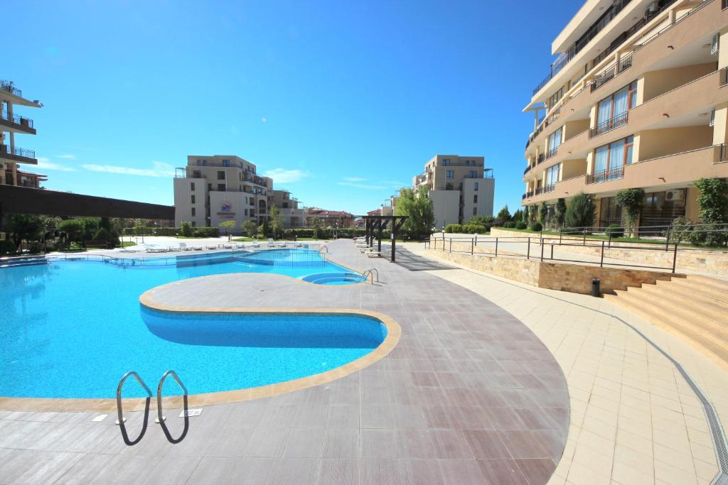 Menada Luxor Apartments Свети-Влас Экстерьер фото