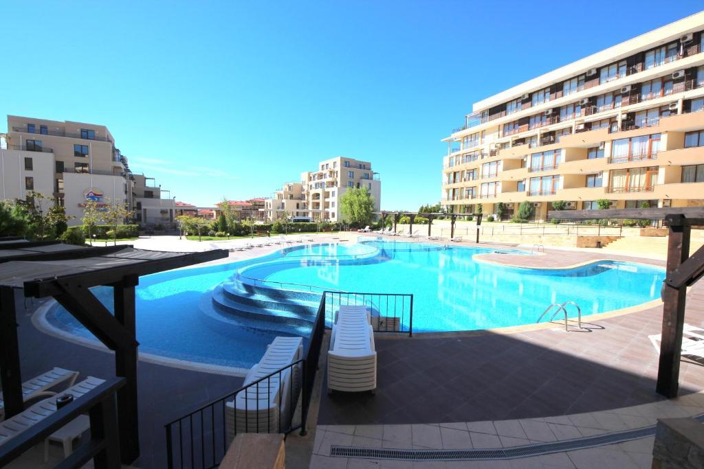 Menada Luxor Apartments Свети-Влас Экстерьер фото