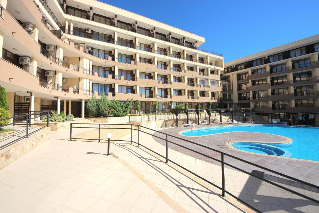 Menada Luxor Apartments Свети-Влас Экстерьер фото