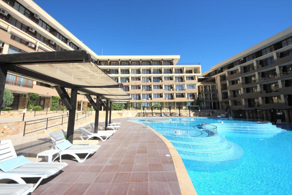 Menada Luxor Apartments Свети-Влас Экстерьер фото