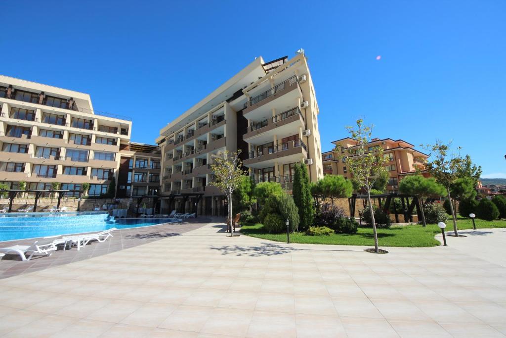 Menada Luxor Apartments Свети-Влас Экстерьер фото