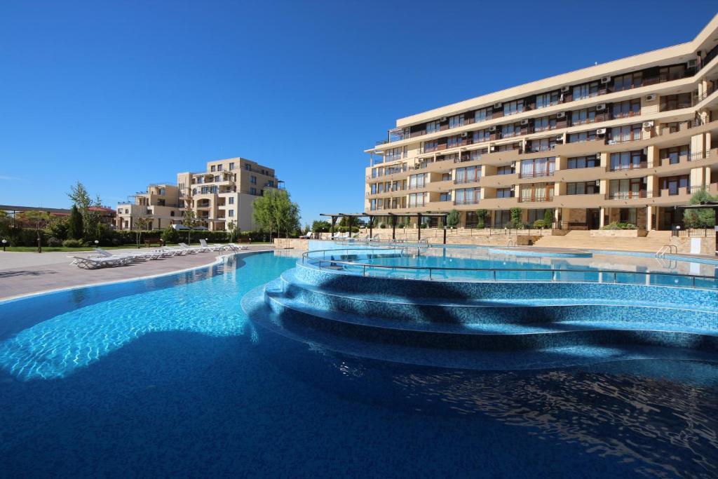 Menada Luxor Apartments Свети-Влас Экстерьер фото