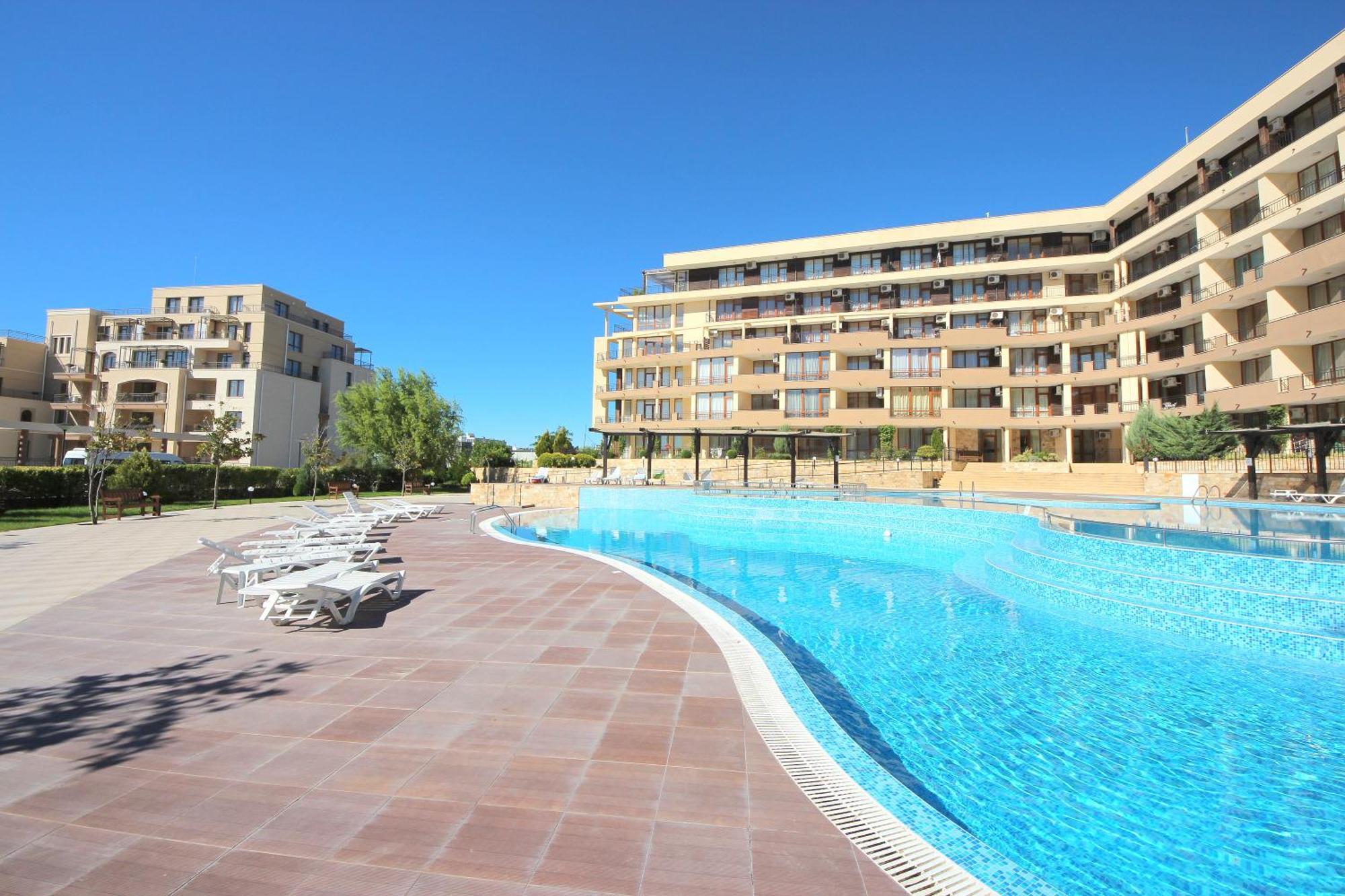 Menada Luxor Apartments Свети-Влас Экстерьер фото