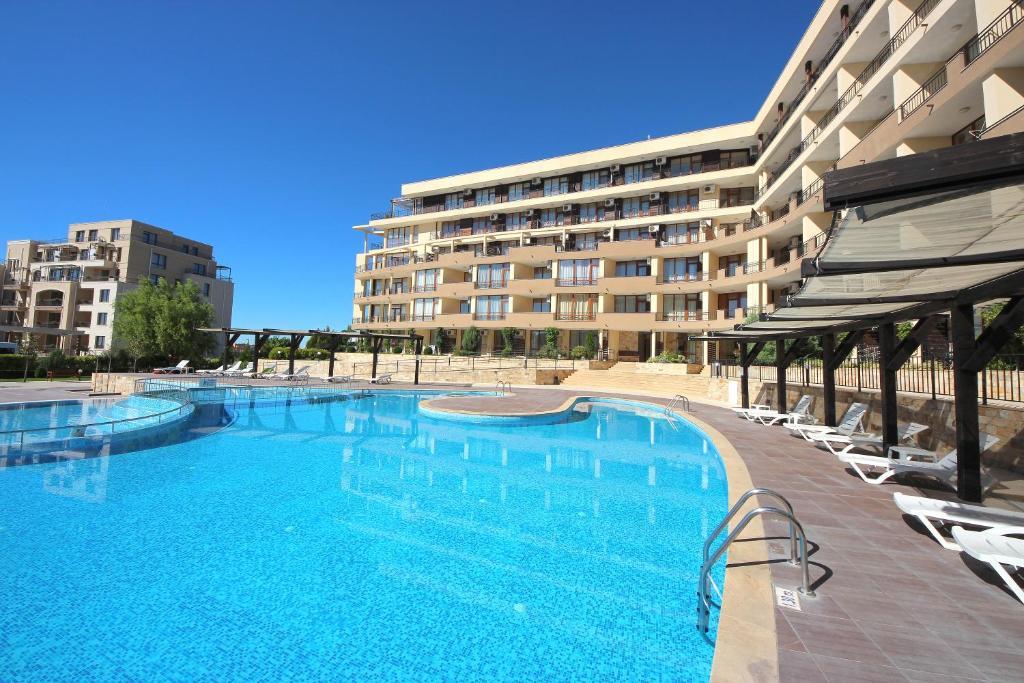 Menada Luxor Apartments Свети-Влас Экстерьер фото