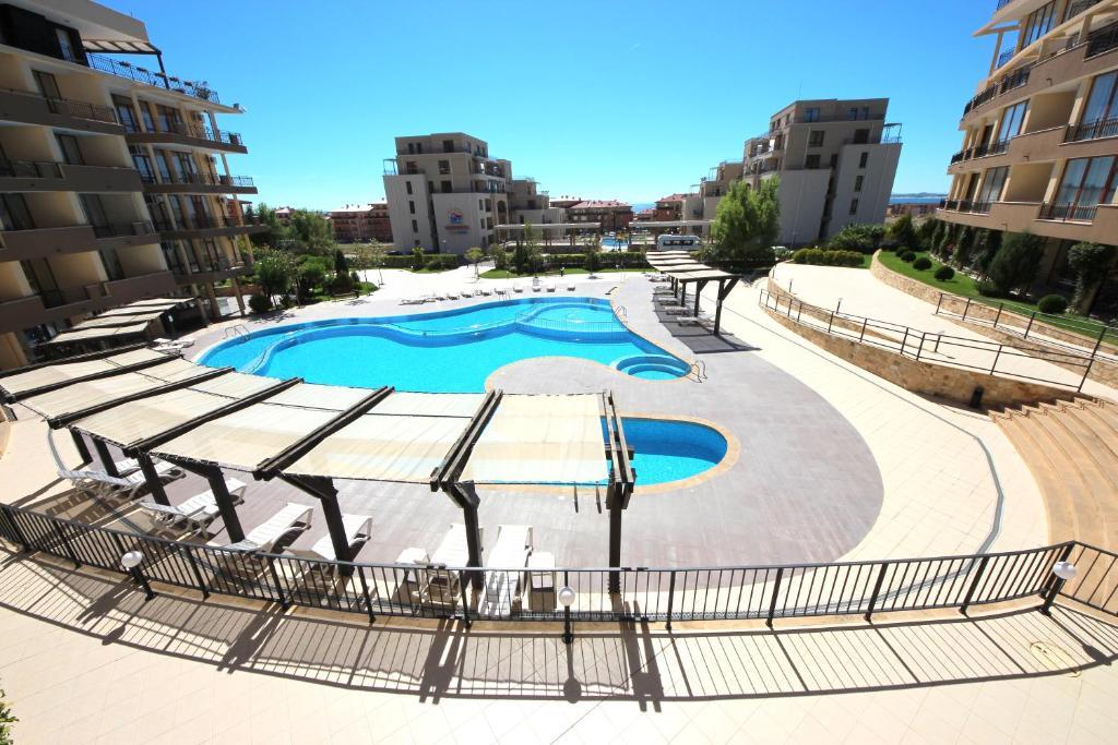 Menada Luxor Apartments Свети-Влас Экстерьер фото