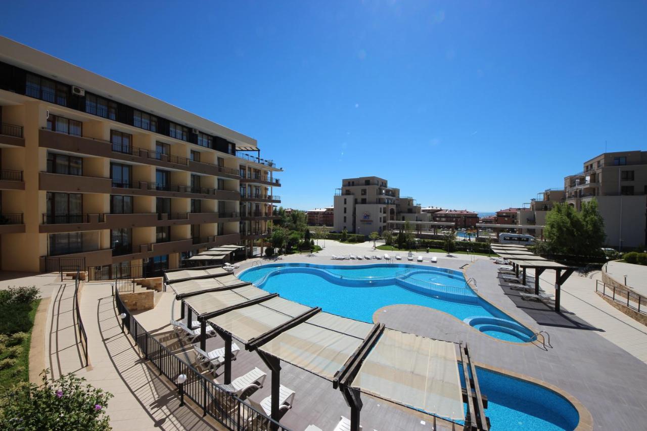 Menada Luxor Apartments Свети-Влас Экстерьер фото